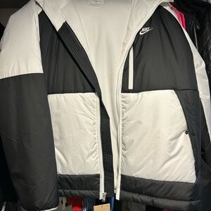 Nike Therma-Fit White Jacket Men’s